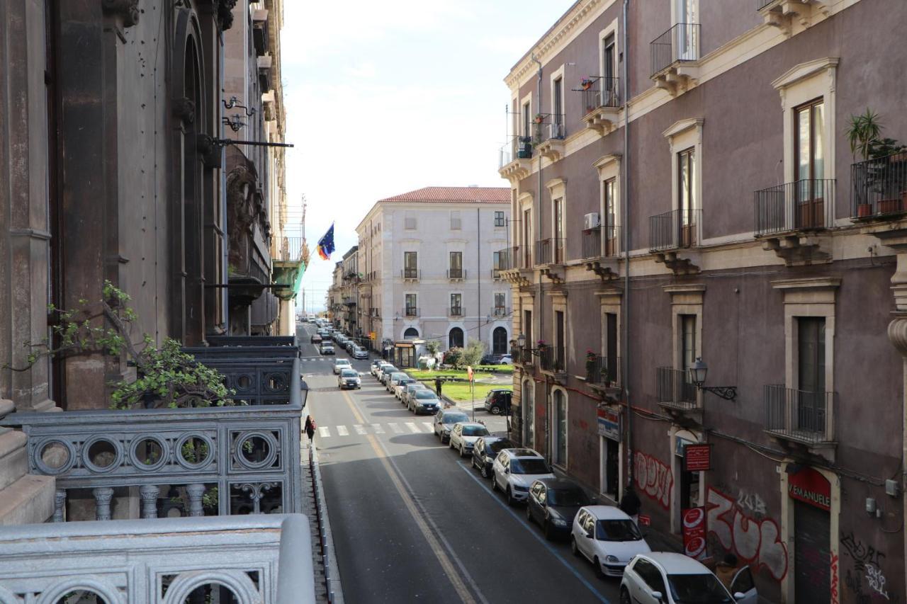 Domus Iole Appartamento Nel Centro Storico Catania Bagian luar foto