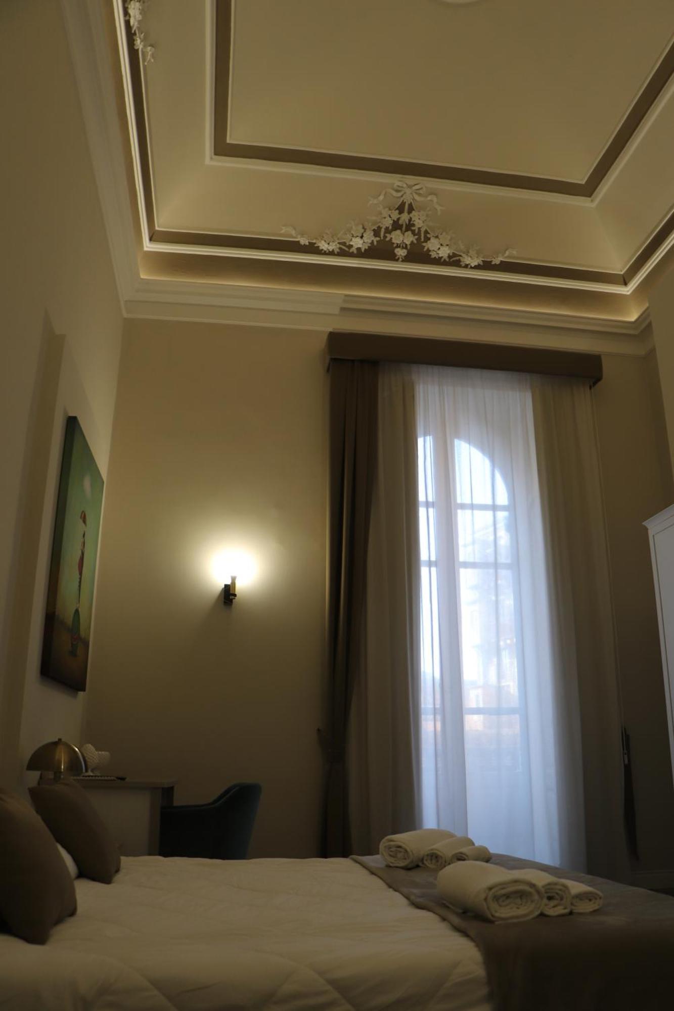 Domus Iole Appartamento Nel Centro Storico Catania Bagian luar foto